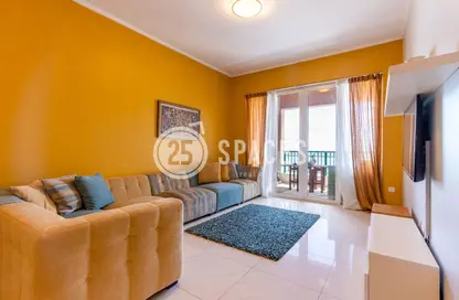 Apartment - 2 Bedrooms - 3 Bathrooms for rent in Viva East - Viva Bahriyah - The Pearl Island - Doha