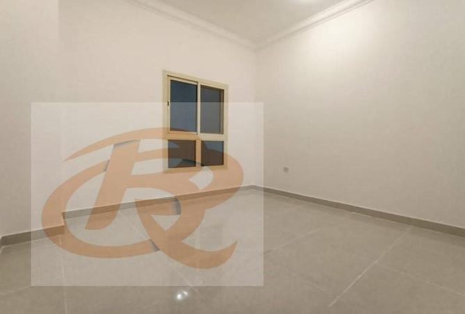Apartment - 2 Bedrooms - 2 Bathrooms for rent in Bin Omran 35 - Fereej Bin Omran - Doha