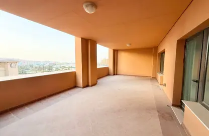 Apartment - 1 Bedroom - 2 Bathrooms for rent in La Croisette - Porto Arabia - The Pearl Island - Doha