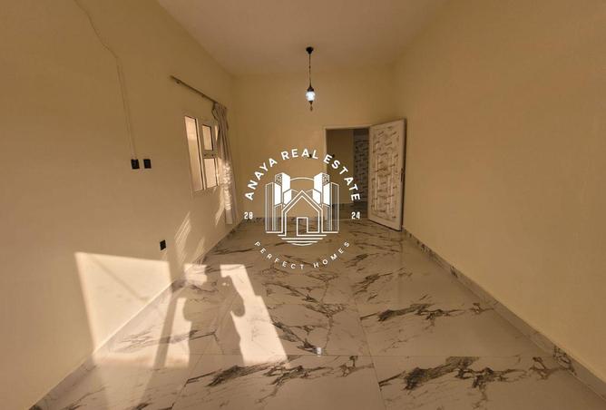 1002102 - Property Image 2