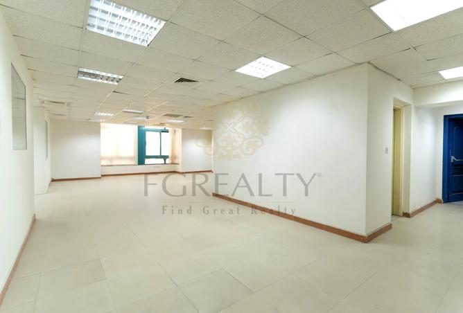 956007 - Property Image 2