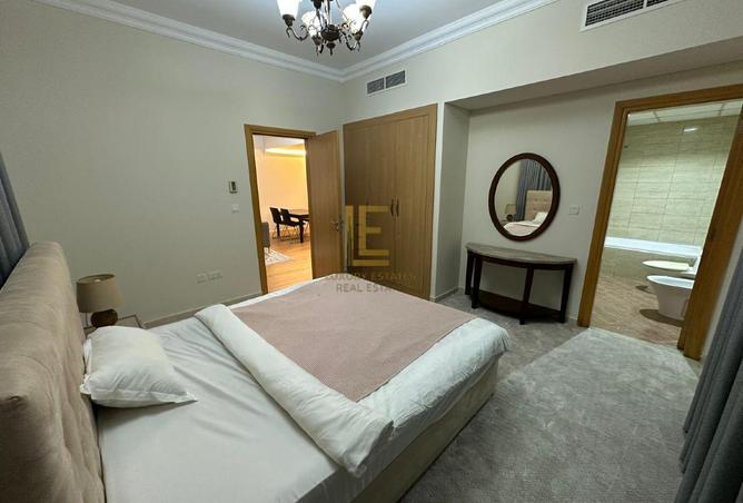 989221 - Property Image 2