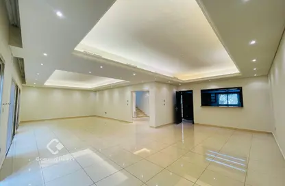 Villa - 5 Bedrooms - 7 Bathrooms for rent in Al Messila - Al Messila - Doha