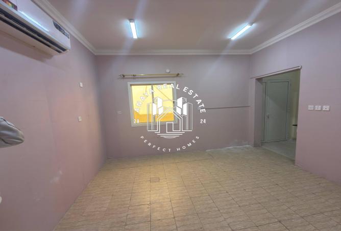 998101 - Property Image 2