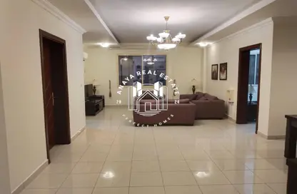 Apartment - 2 Bedrooms - 2 Bathrooms for rent in Al Sadd Road - Al Sadd - Doha
