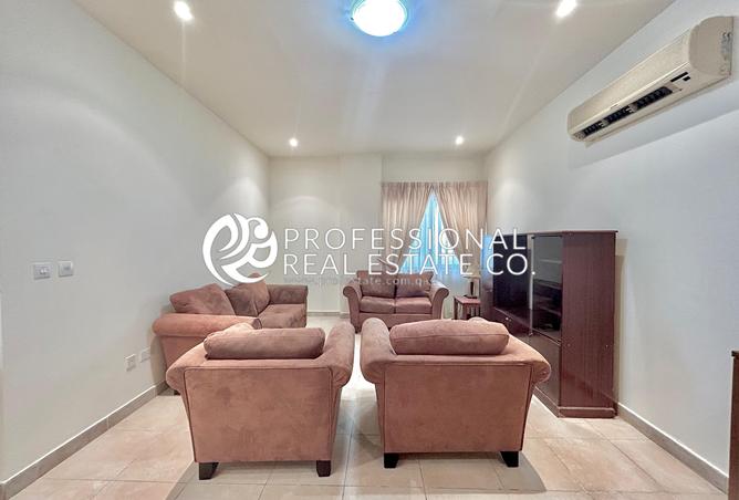 1002455 - Property Image 2