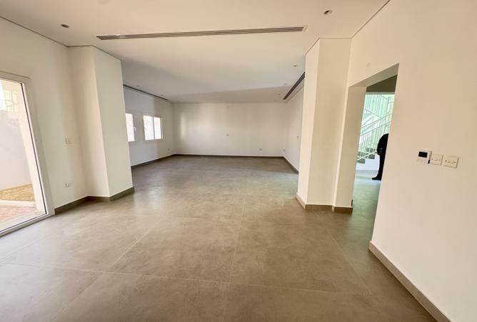 1002740 - Property Image 3