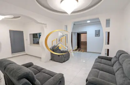 Apartment - 2 Bedrooms - 1 Bathroom for rent in Al Hashmi Building - Al Muntazah Street - Al Muntazah - Doha