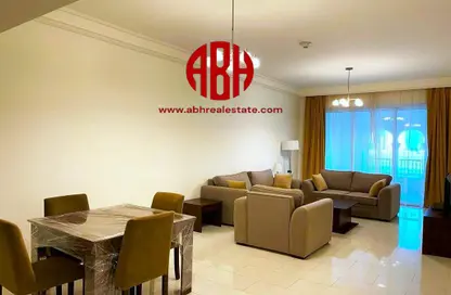 Living / Dining Room image for: Apartment - 1 Bedroom - 2 Bathrooms for rent in Viva East - Viva Bahriyah - The Pearl Island - Doha, Image 1