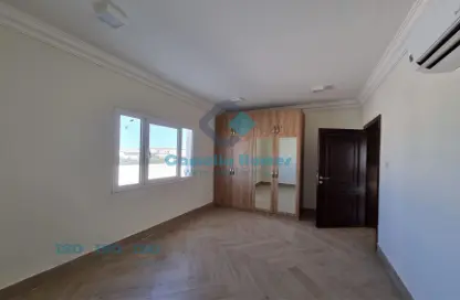 Empty Room image for: Villa - 7 Bedrooms - 7 Bathrooms for rent in Al Nuaija Street - Al Nuaija - Doha, Image 1
