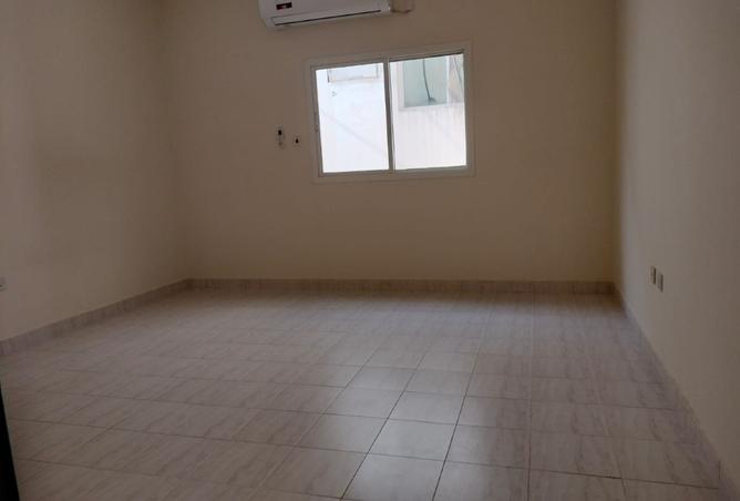 968305 - Property Image 3