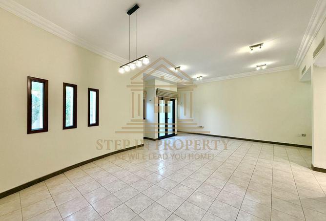 1008422 - Property Image 2