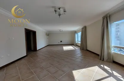 Apartment - 3 Bedrooms - 3 Bathrooms for rent in Al Mansoura - Al Mansoura - Doha