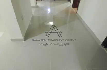 Apartment - 2 Bedrooms - 2 Bathrooms for rent in Umm Ghwailina Comm - Umm Ghuwalina - Umm Ghuwailina - Doha