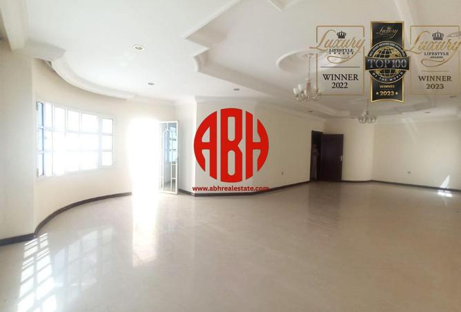942176 - Property Image 2