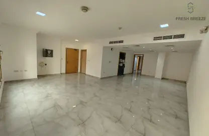 Apartment - 3 Bedrooms - 3 Bathrooms for rent in Al Mansoura - Al Mansoura - Doha