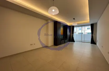 Empty Room image for: Apartment - 1 Bathroom for rent in Viva East - Viva Bahriyah - The Pearl Island - Doha, Image 1
