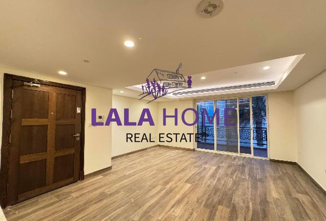 956806 - Property Image 3