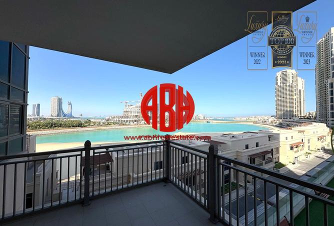 Apartment - 3 Bedrooms - 4 Bathrooms for rent in Tower 5 - Abraj Quartiers - The Pearl Island - Doha