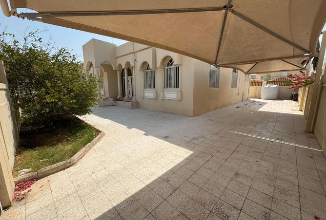 931705 - Property Image 2