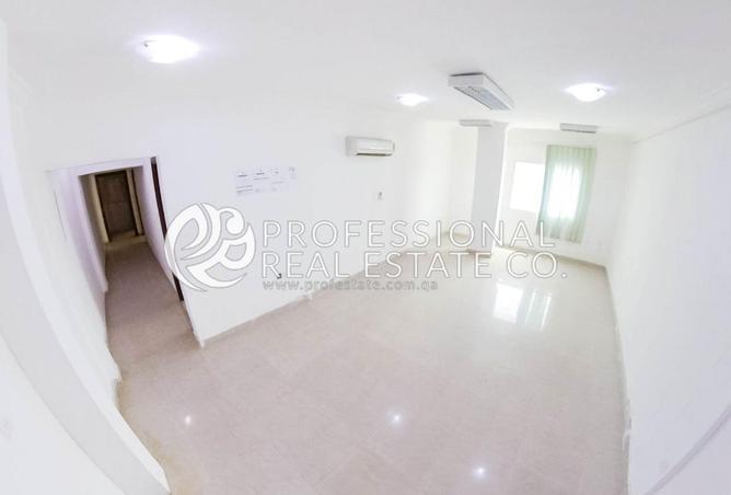 973720 - Property Image 2