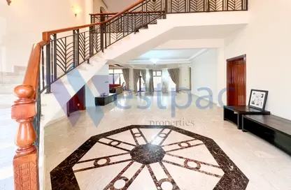 مجمع سكني - 5 غرف نوم - 6 حمامات للايجار في إيوان حديقة - بحيرة وست لاجون - الدوحة