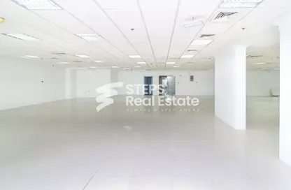 Office Space - Studio - 2 Bathrooms for rent in Umm Ghwailina Comm - Umm Ghuwalina - Umm Ghuwailina - Doha