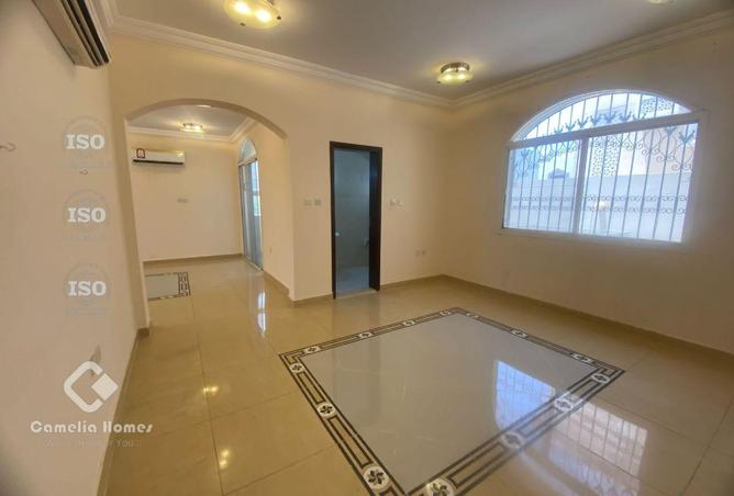 952642 - Property Image 2