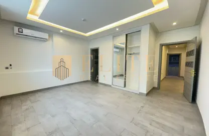 Apartment - 2 Bedrooms - 3 Bathrooms for rent in Al Nasr Street - Al Nasr - Doha