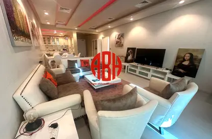 Apartment - 2 Bedrooms - 3 Bathrooms for rent in Zig Zag Tower B - Zig Zag Towers - West Bay - Doha