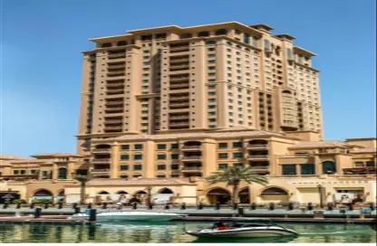 Apartment - 3 Bedrooms - 4 Bathrooms for sale in The Pearl Island - Doha