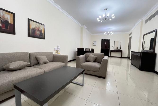 982985 - Property Image 2