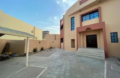 مجمع سكني - 4 غرف نوم - 4 حمامات للايجار في شارع الجامعه - المرخية - الدوحة