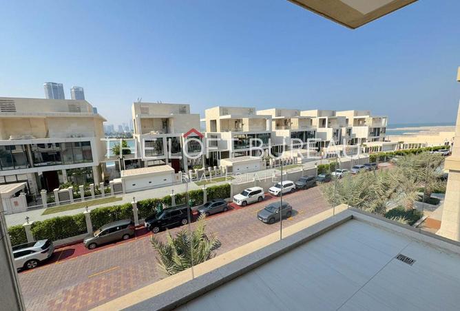 945880 - Property Image 2