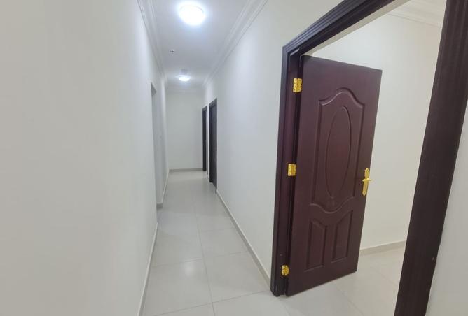 954575 - Property Image 2