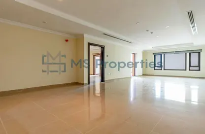 Apartment - 1 Bedroom - 2 Bathrooms for rent in East Porto Drive - Porto Arabia - The Pearl Island - Doha