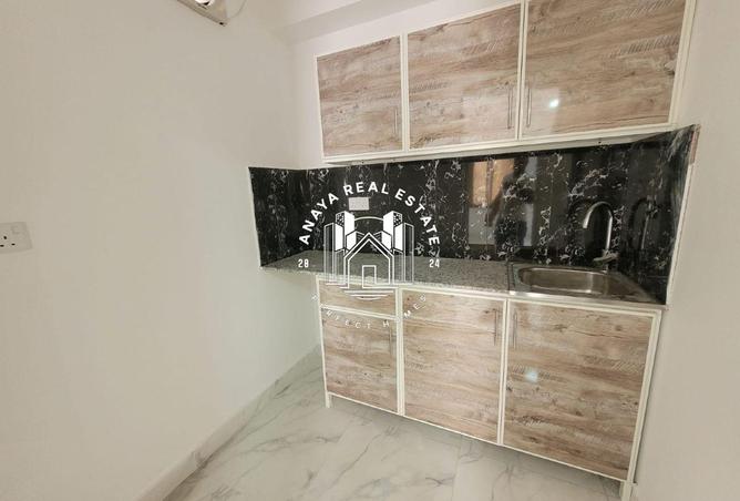 983191 - Property Image 3