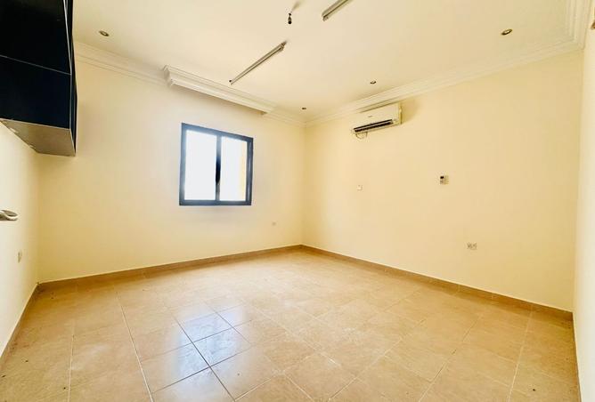 1005163 - Property Image 2