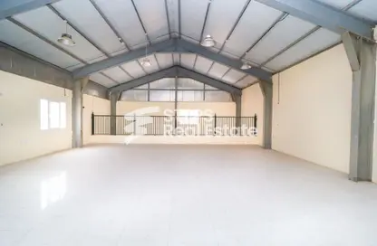 Warehouse - Studio for rent in East Industrial Street - Birkat Al Awamer - Al Wakra