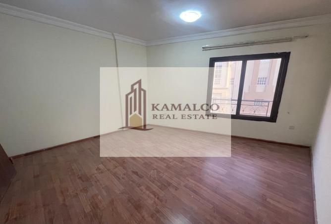 992232 - Property Image 2