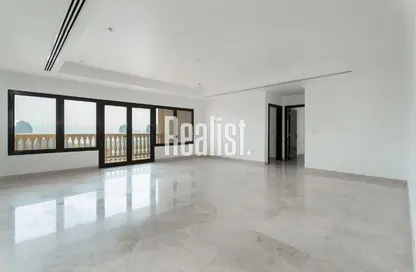 Apartment - 2 Bedrooms - 3 Bathrooms for rent in West Porto Drive - Porto Arabia - The Pearl Island - Doha