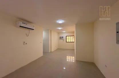 شقة - 3 غرف نوم - 2 حمامات للايجار في 35 بن عمران - فريج بن عمران - الدوحة