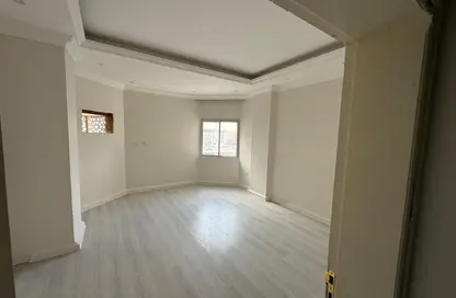 Apartment - 2 Bedrooms - 1 Bathroom for rent in Al Sadd Road - Al Sadd - Doha