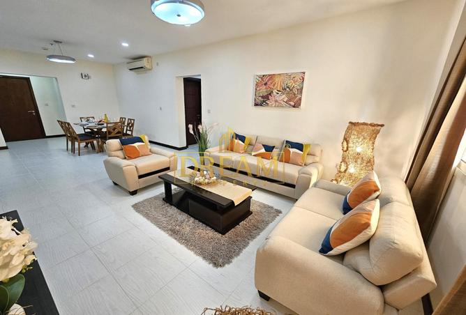 892039 - Property Image 2