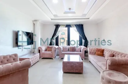 Apartment - 2 Bedrooms - 3 Bathrooms for rent in East Porto Drive - Porto Arabia - The Pearl Island - Doha