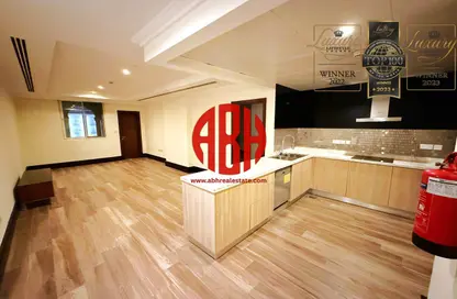 شقة - غرفة نوم - 2 حمامات للايجار في فيفا غرب - فيفا بحرية - جزيرة اللؤلؤة - الدوحة