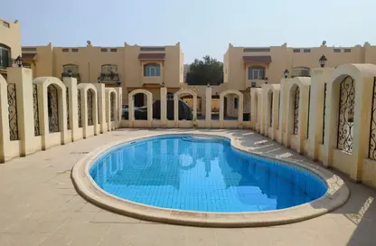 Compound - 3 Bedrooms - 3 Bathrooms for rent in Wholesale Market Street - Abu Hamour - Doha