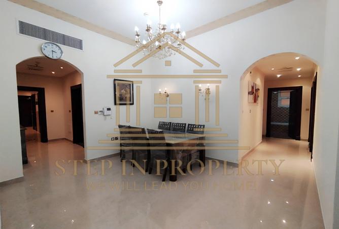 951609 - Property Image 2