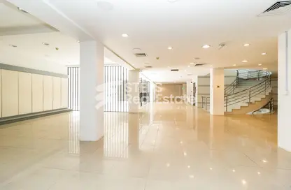 Show Room - Studio for rent in Al Nasr Street - Al Nasr - Doha