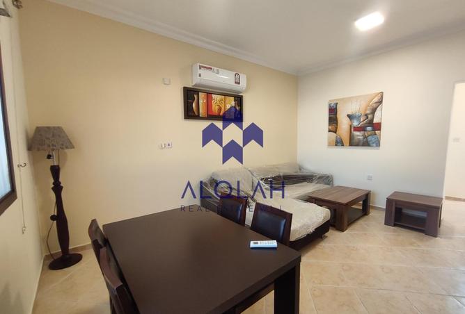 948300 - Property Image 2